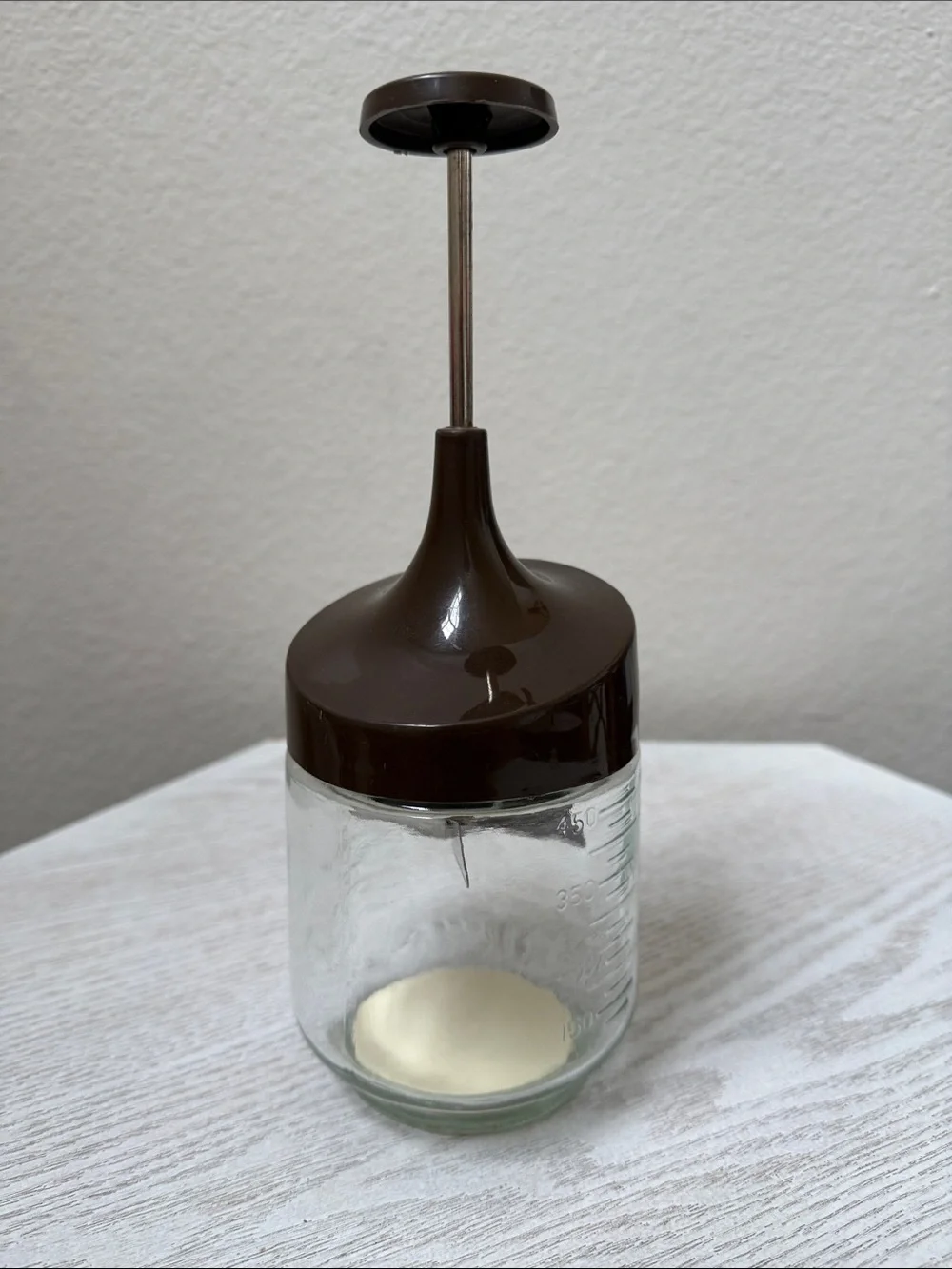 Vintage Gemco Made in the USA 2 Cup Spring Loaded Push Plunger Nut Food Chopper